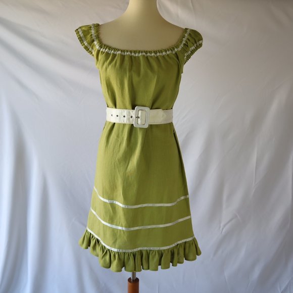 Betsey Johnson Dresses & Skirts - Vintage Lime Green Linen Off the Shoulder Dress
